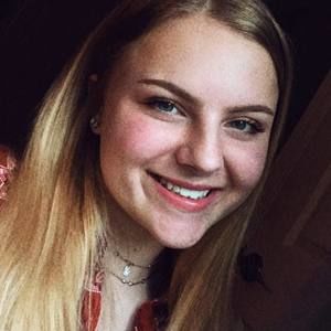 Meet your Posher, Caroline